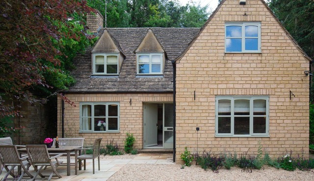 Woodland Cottage - Temple Guiting, Dog Friendly