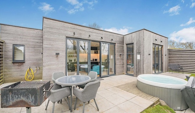 Woodland View Retreat (Pet)