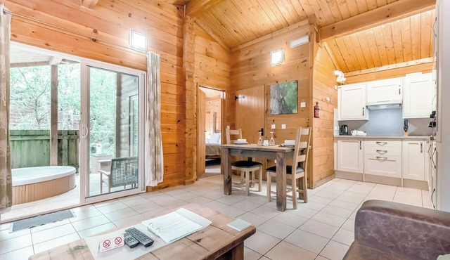 Woodpecker Log Cabin 2