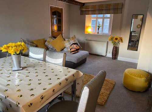 Yew Tree Cottage, 3 bedroom, 4 Church Row Defynnog