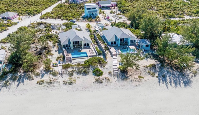 Yumey Sands Villa, Heated Pool & Unbelievable Year-Round Calm Beach