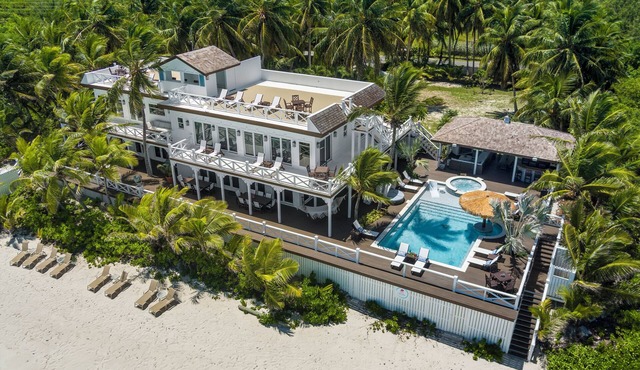 Zen Exuma: Stunning Beachfront Villa w/NEW Rooftop Lounge, Spa, Cabana & Pool!