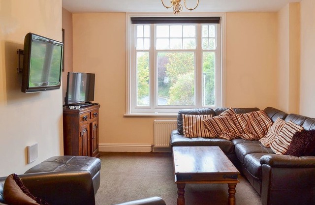 2 bedroom accommodation in Robin Hood’s Bay