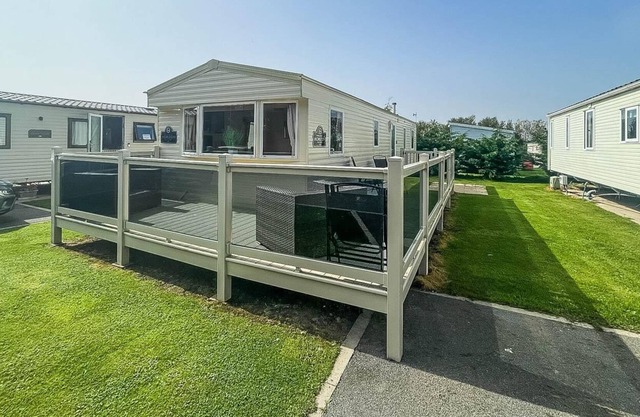 Berth Caravan At Skipsea Sands Holiday Park Ref 