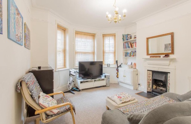 Beautiful Luxury Flat In Historic St John's Wood!