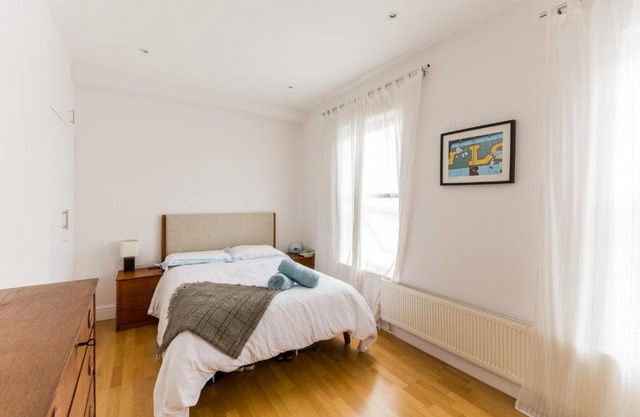 Bright spacious 2 bedroom in Camden/Kentish Town