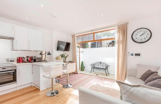Fulham Broadway 2-Bed Apt w Garden & Pets Ok