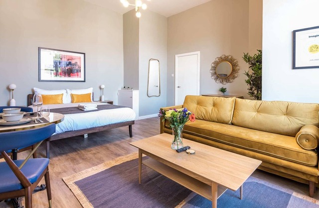 Host Apartments | The Georgian Quarters at Bedford St III