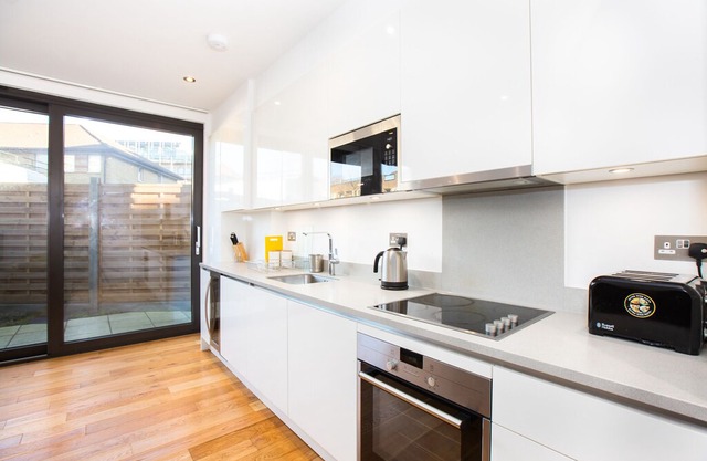 Luxury Three Bedroom Duplex in Maida Vale