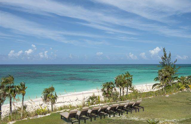 New Luxury Beachfront Villa w/Private Htd Pool, Resort Privileges, Generator