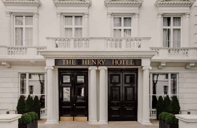 Sonder The Henry | Spacious Queen Room