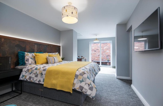 St Helens Studio Apartments