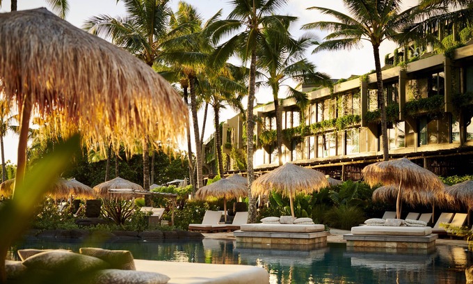 Princeville Resort | 1 Hotel Hanalei Bay