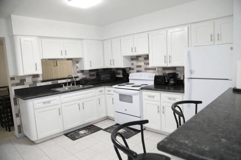 Bahama Reef House | Spacious 3 Bed -Central location