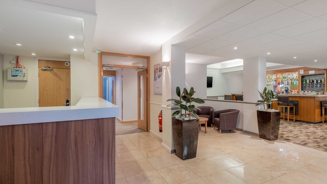 Photo of Livingroom in Frognal and Fitzjohns