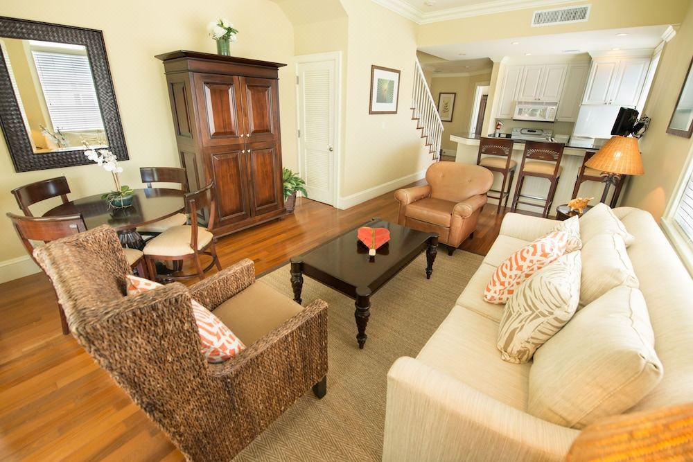 Photo of Livingroom in Dunmore Town