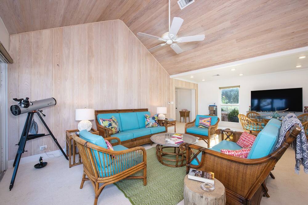 Photo of Bedroom in Savannah Sound