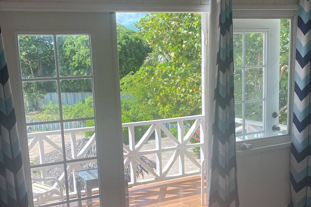 Photo of Patio Balcony in Coral Harbour