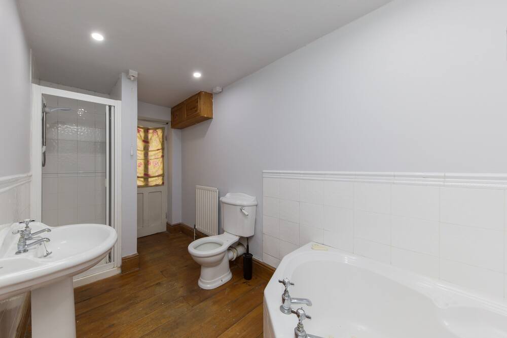 Photo of Bathroom in Alton