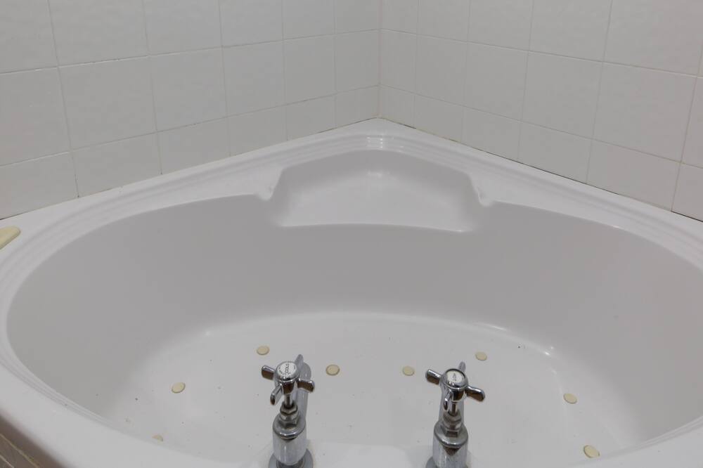 Photo of Bathroom in Alton