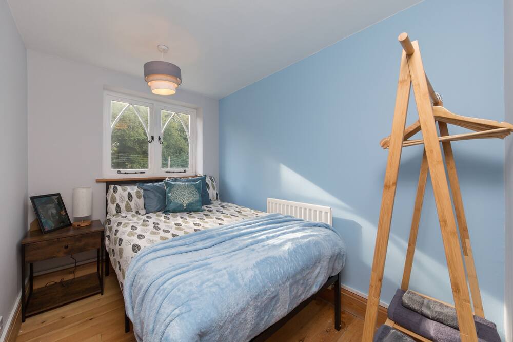 Photo of Bedroom in Alton