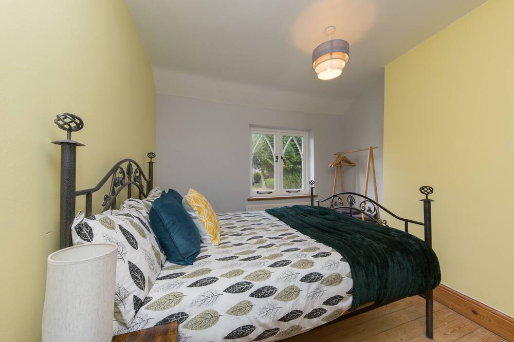 Photo of Bedroom in Alton