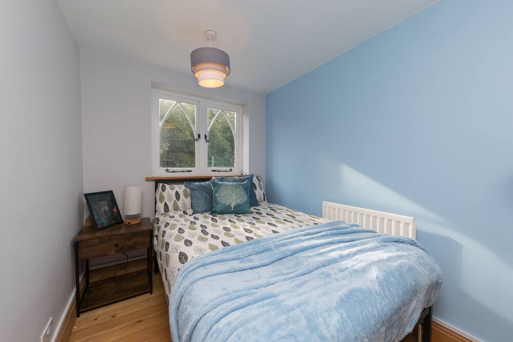 Photo of Bedroom in Alton