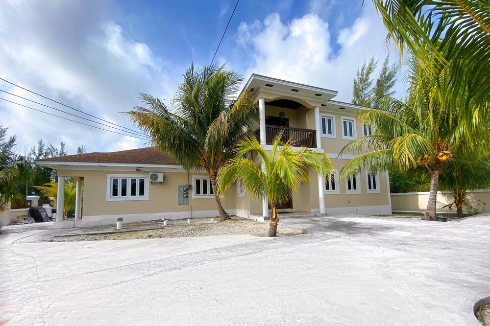 Photo of Outdoor in Nassau