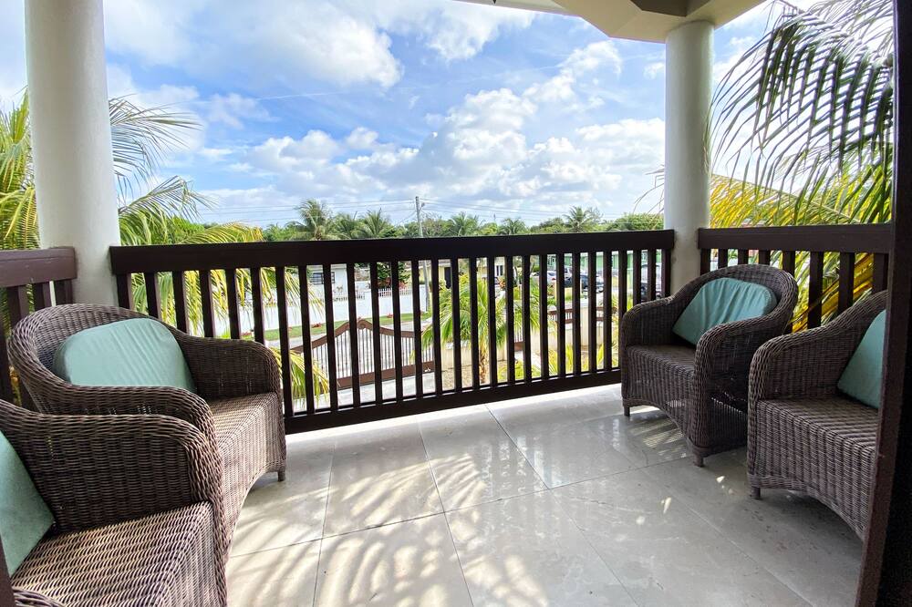 Photo of Outdoor in Nassau