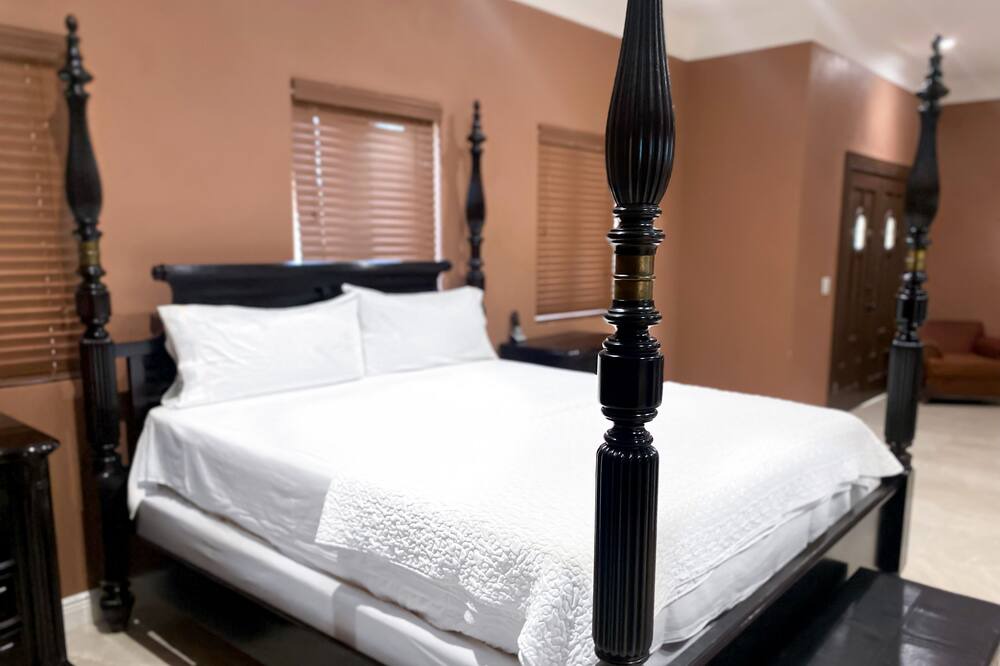 Photo of Bedroom in Nassau