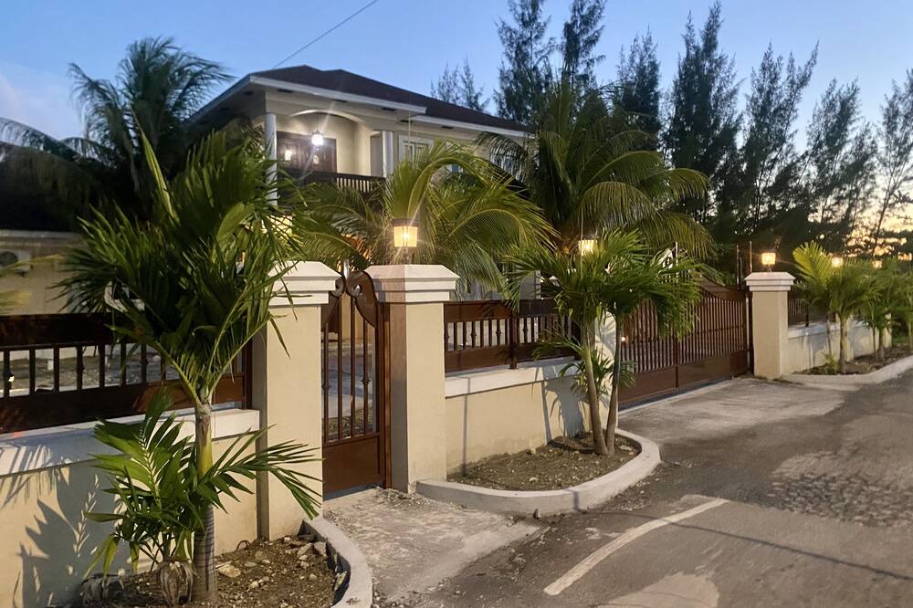 Photo of Outdoor in Nassau