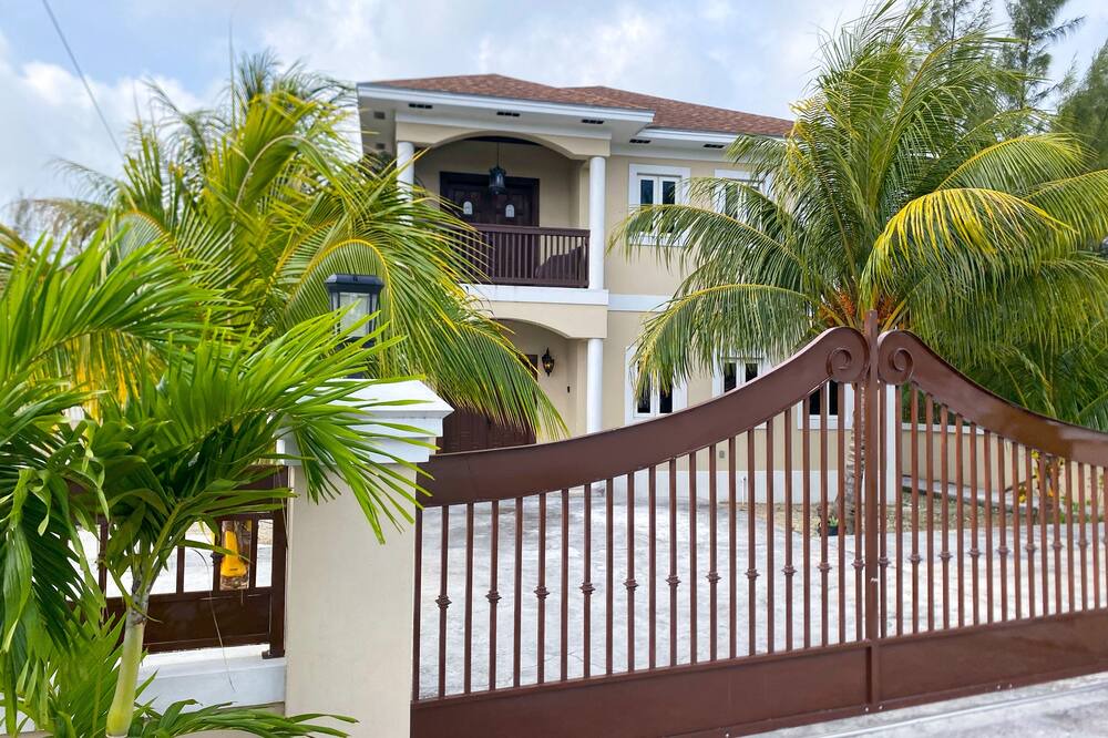 Photo of Outdoor in Nassau