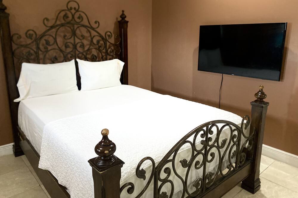 Photo of Bedroom in Nassau