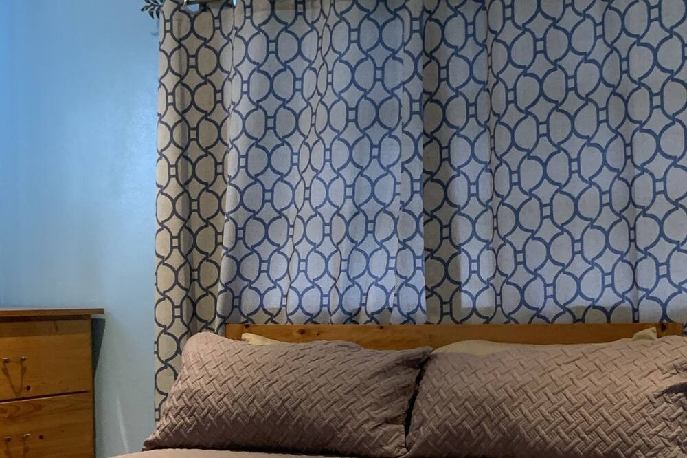 Photo of Bedroom in Rokers Point