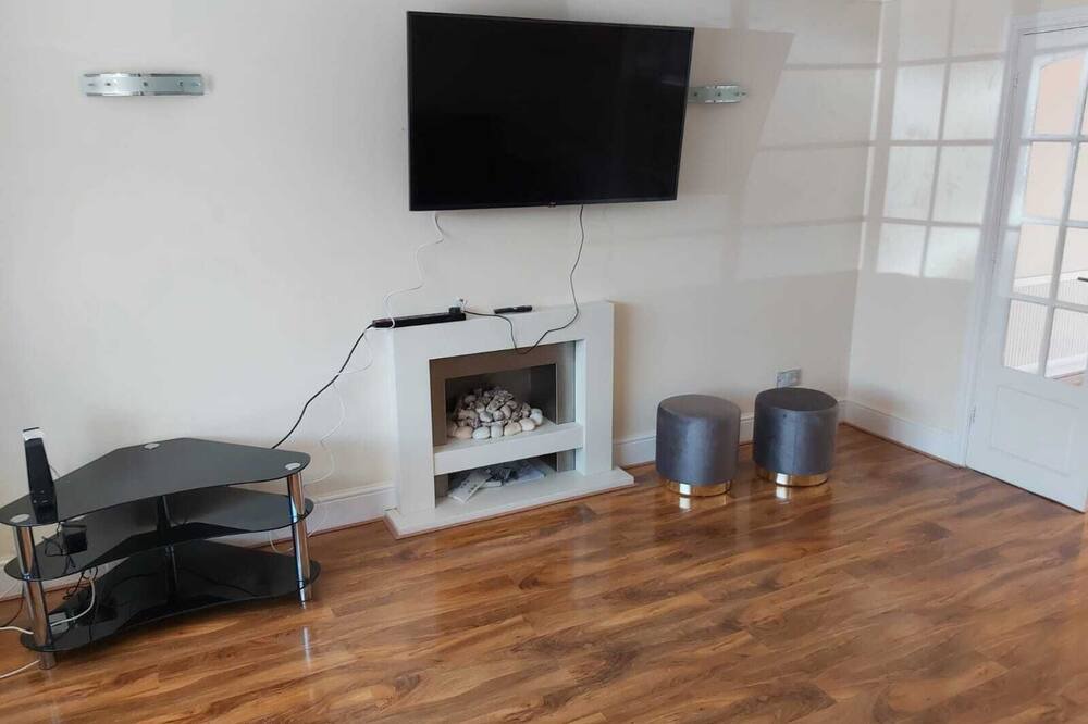 Photo of Livingroom in Dunstable