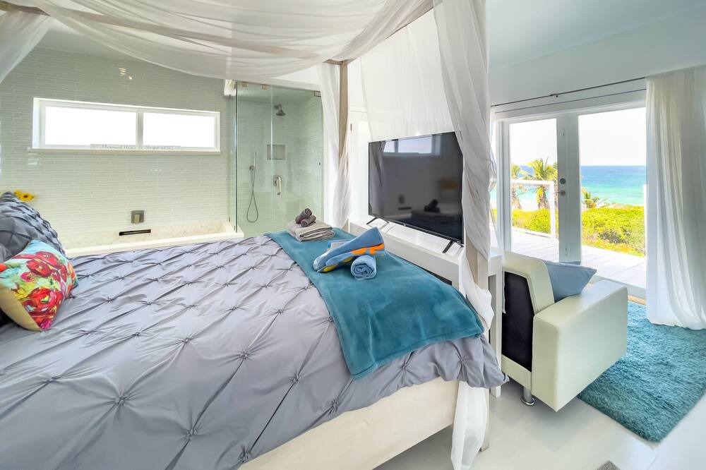 Photo of Bedroom in Governor's Harbour