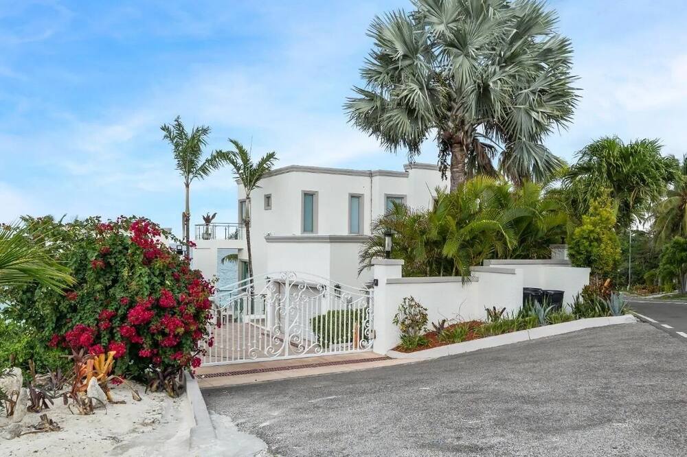 Photo of Outdoor in Nassau