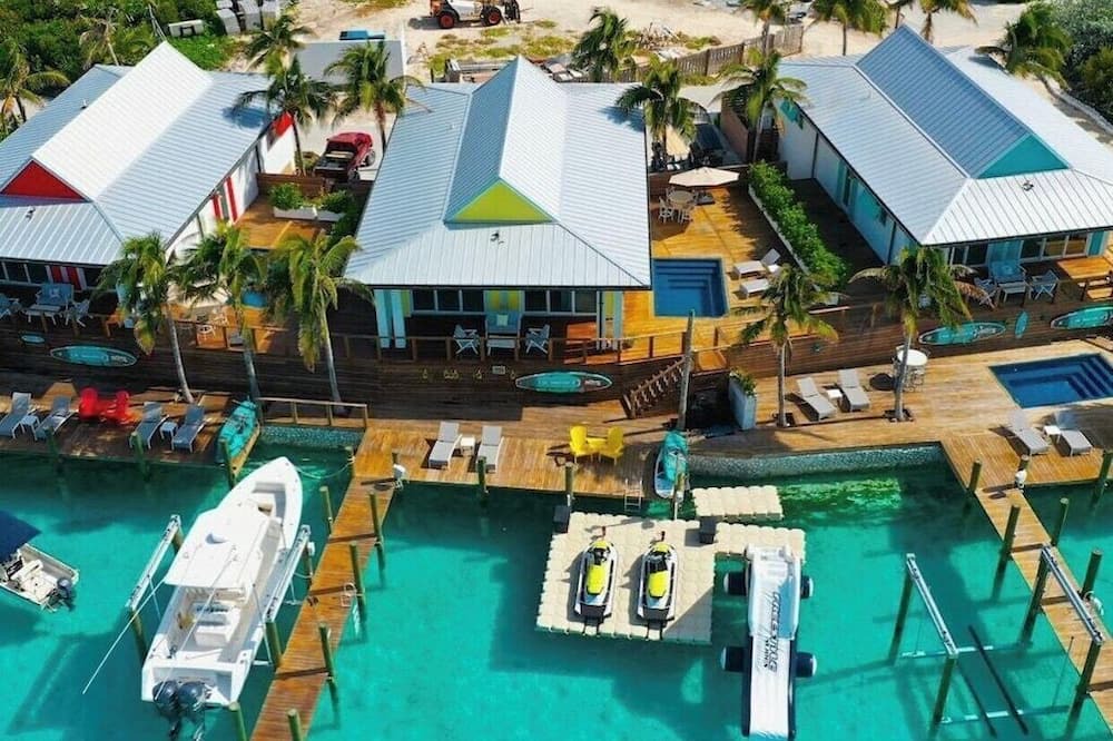 Photo of Others in Staniel Cay