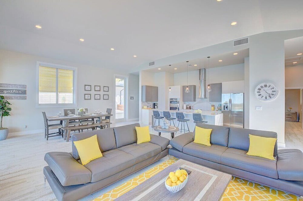 Photo of Bedroom in Staniel Cay
