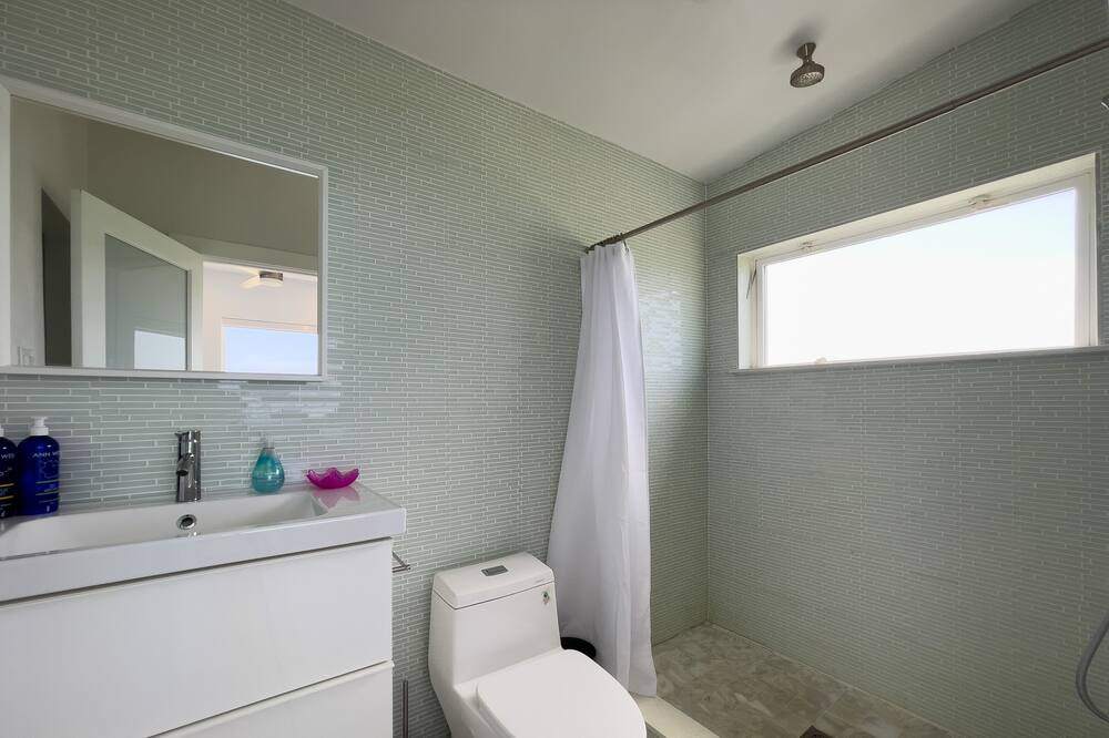 Photo of Bathroom in Governor's Harbour