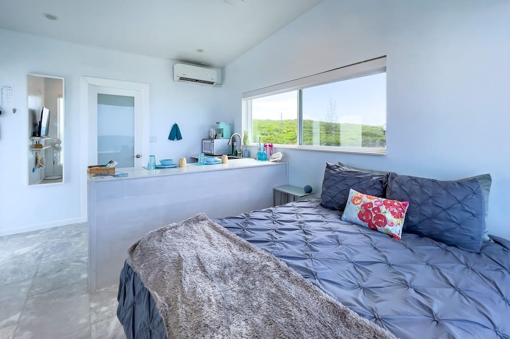 Photo of Bedroom in Governor's Harbour