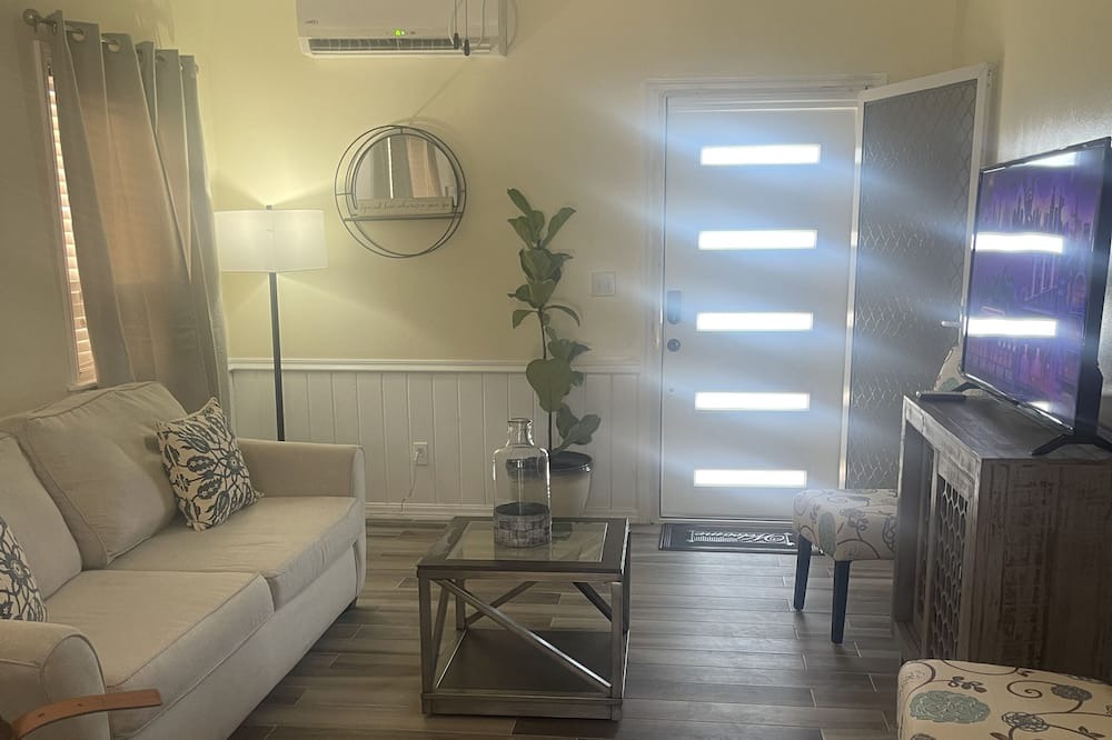 Photo of Livingroom in Nassau