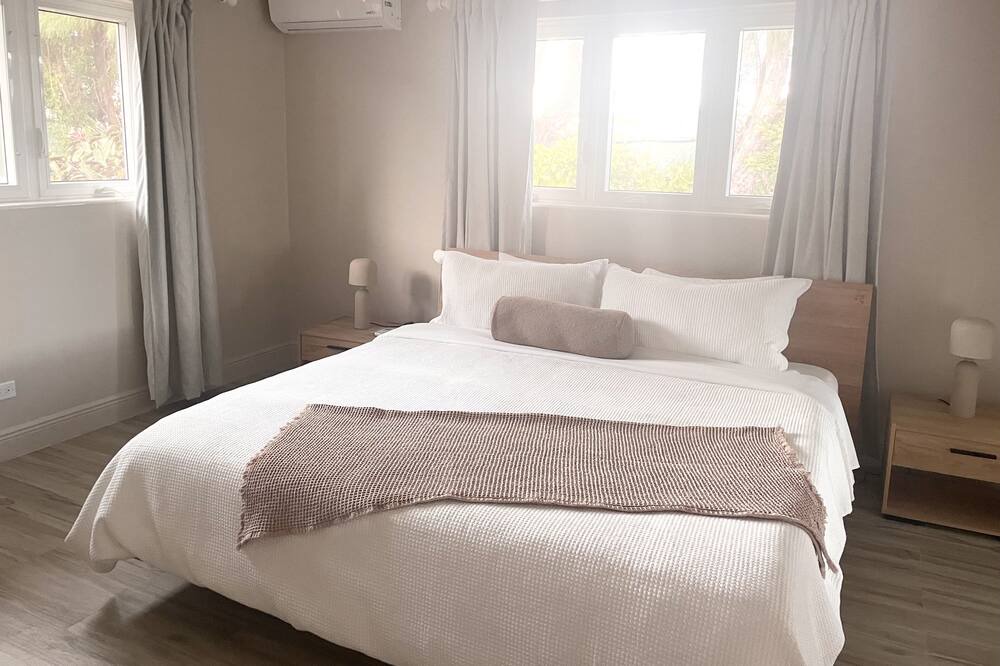 Photo of Bedroom in Coral Harbour