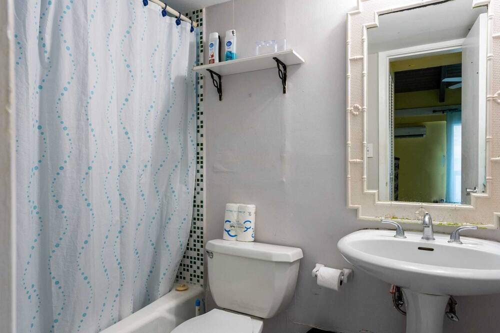 Photo of Bathroom in Great Harbour Cay