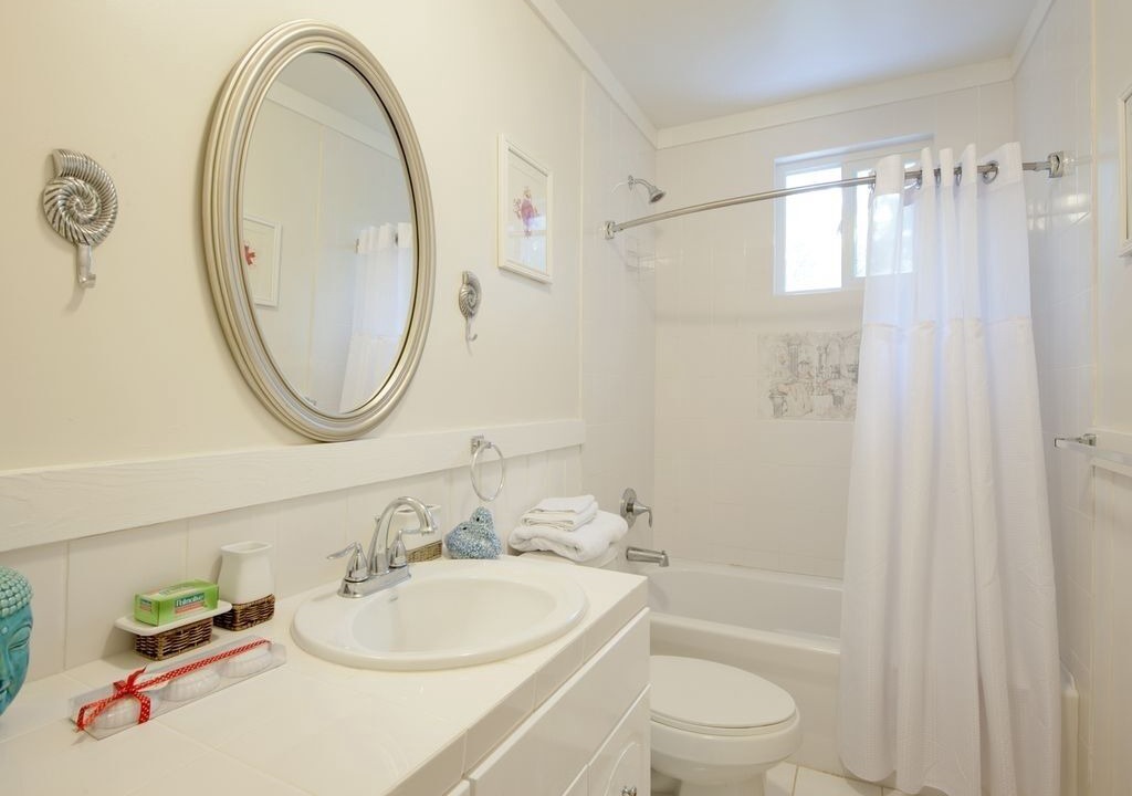 Photo of Bathroom in Gregory Town