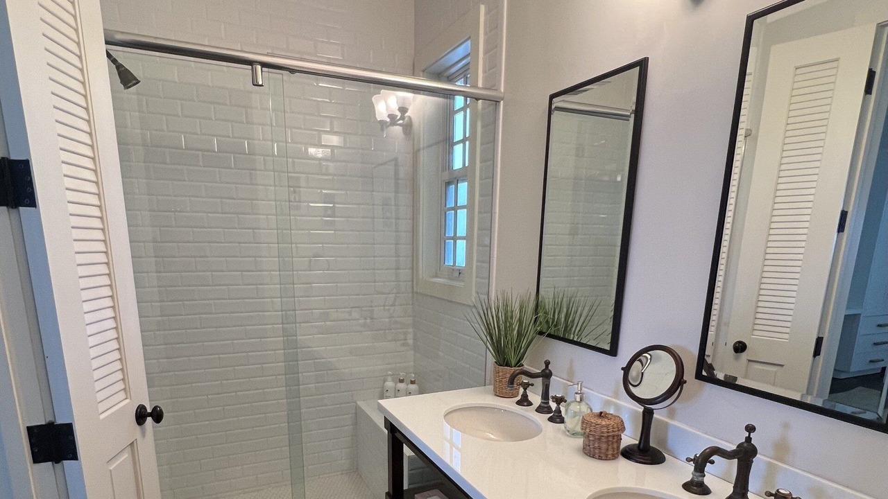 Photo of Bathroom in Governor's Harbour