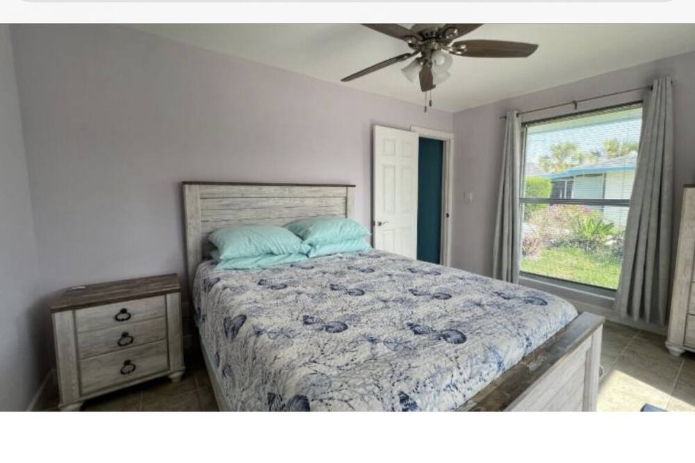 Photo of Bedroom in Treasure Cay