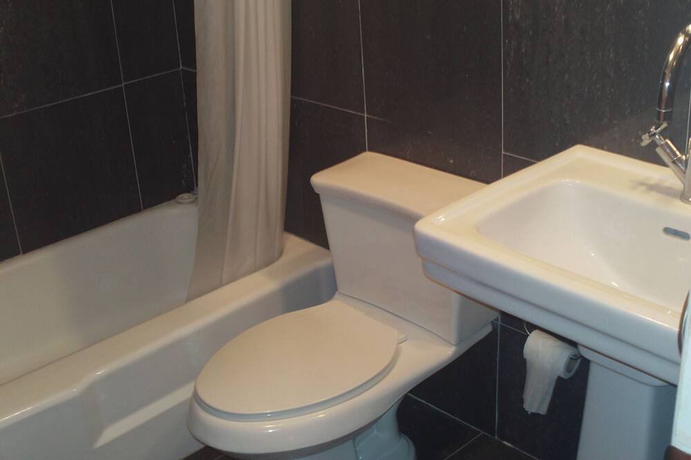 Photo of Bathroom in Williams Town