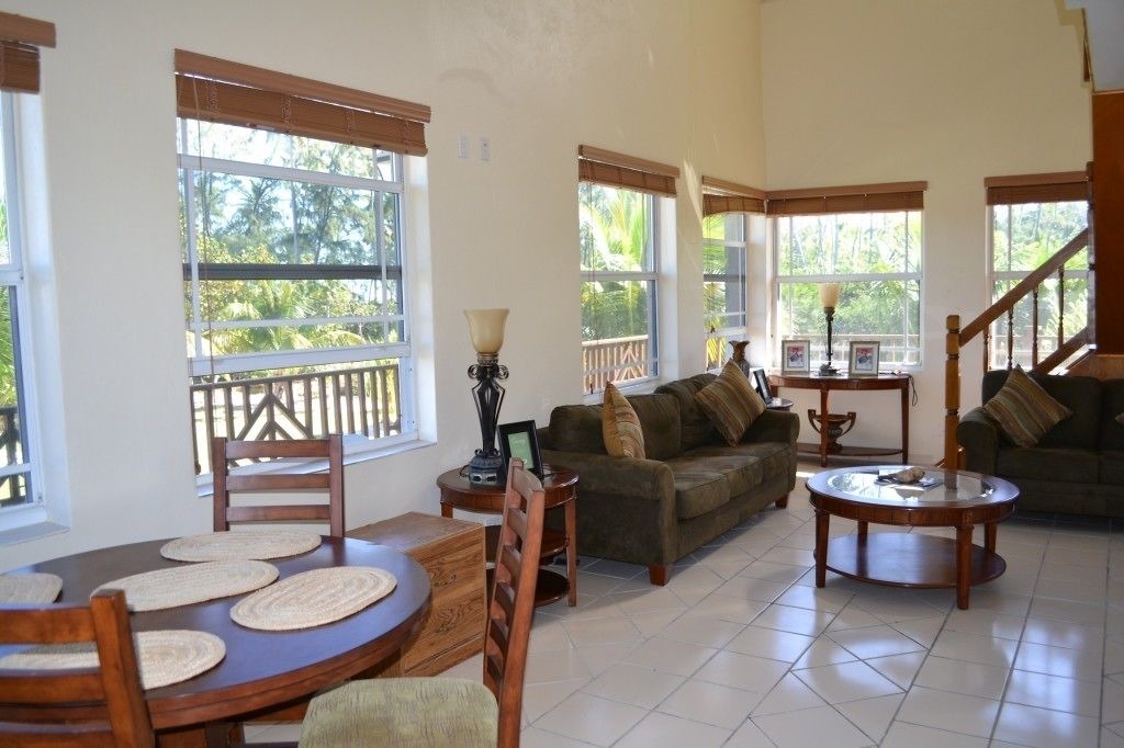 Photo of Livingroom in Mangrove Cay