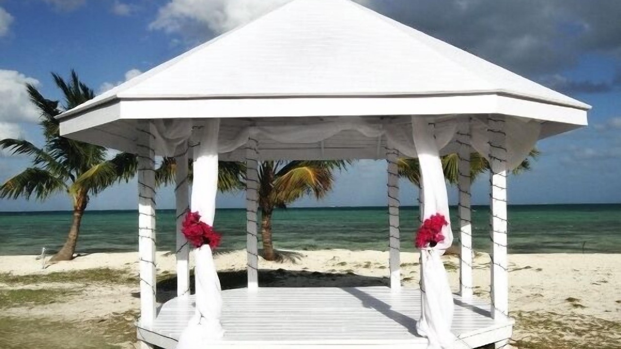 Photo of Others in Mangrove Cay